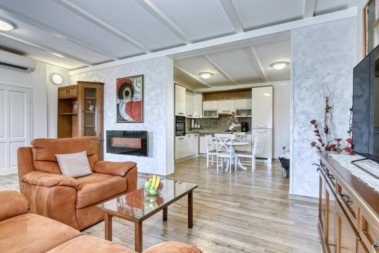 פומר Holiday Home Giardino Marino מראה חיצוני תמונה
